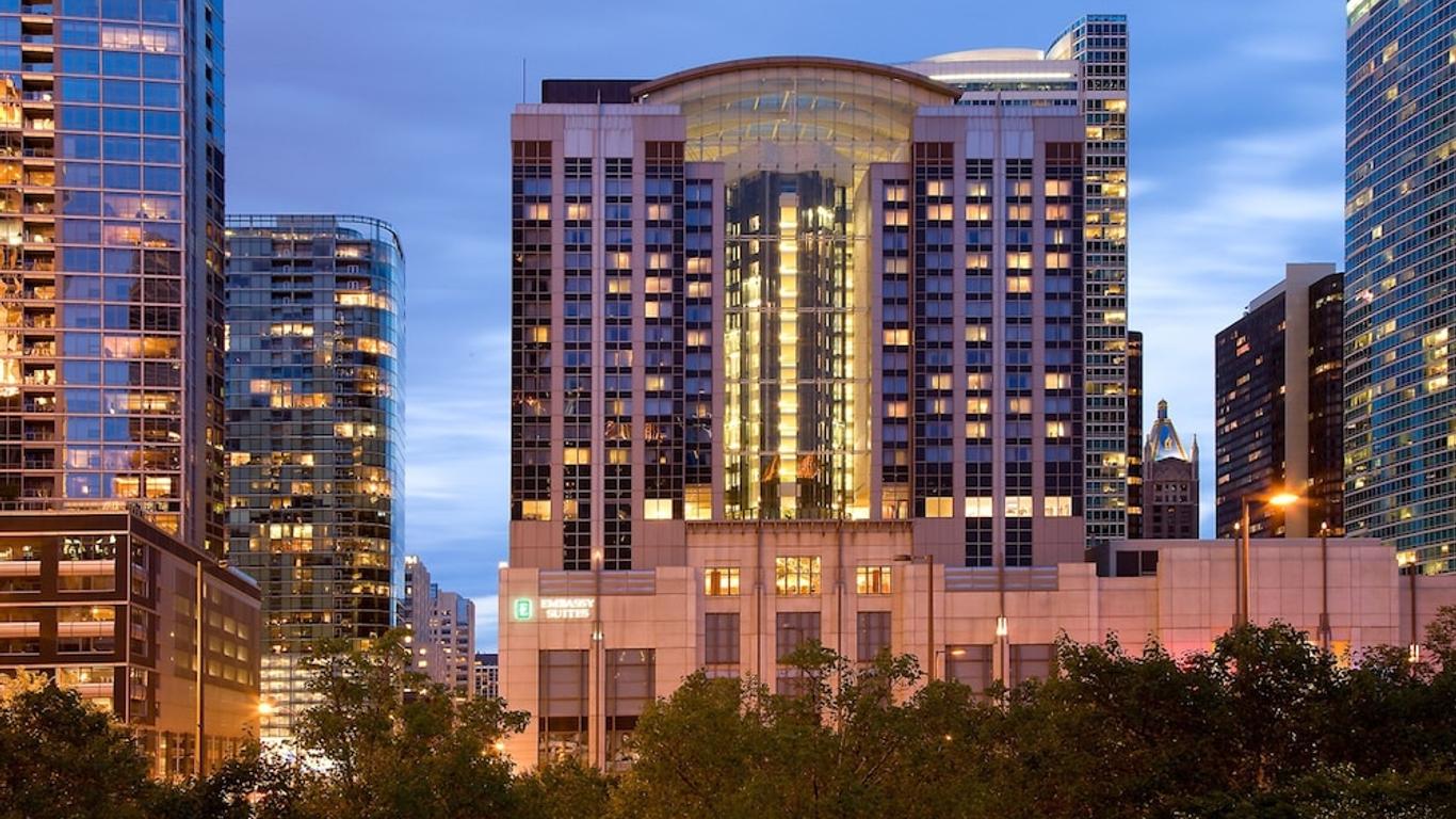 Embassy Suites Chicago Downtown Magnificent Mile